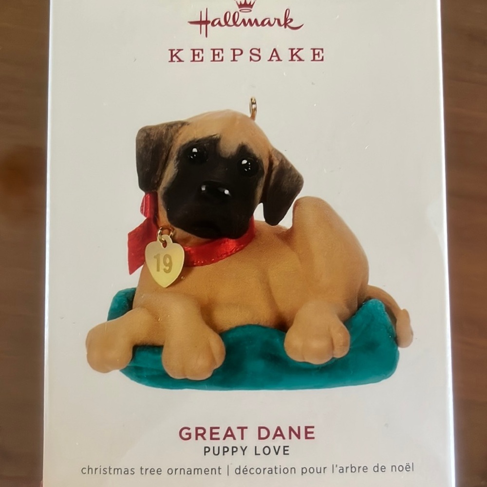 Hallmark Puppy Love 2019 ornament NIB